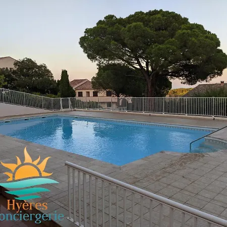 Giens 4ch Clim Parking Wifi Piscine Partagee By Hc Villa